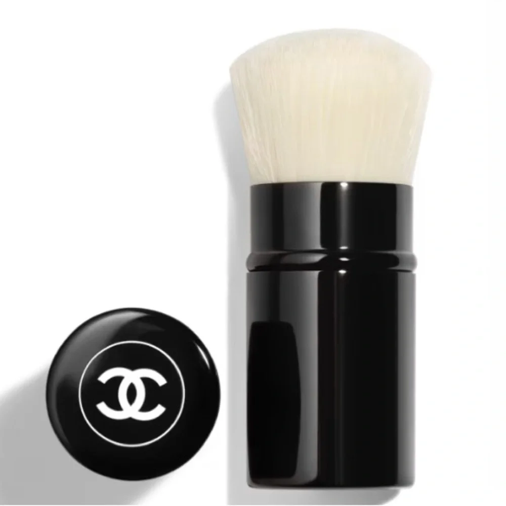 CHANEL BEAUTY Pinceau Kabuki Retractable N°108